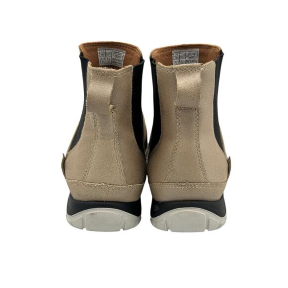 Strive Chelsea Neutral Tan Silver Sheen Pull On Lightweight Comfort Ankle Boots - Picture 6 of 12